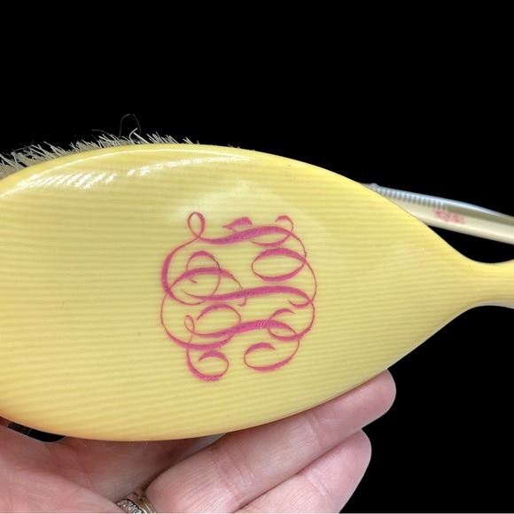 🌺Vintage French Ivory Brush & Comb - Picture 4 of 11